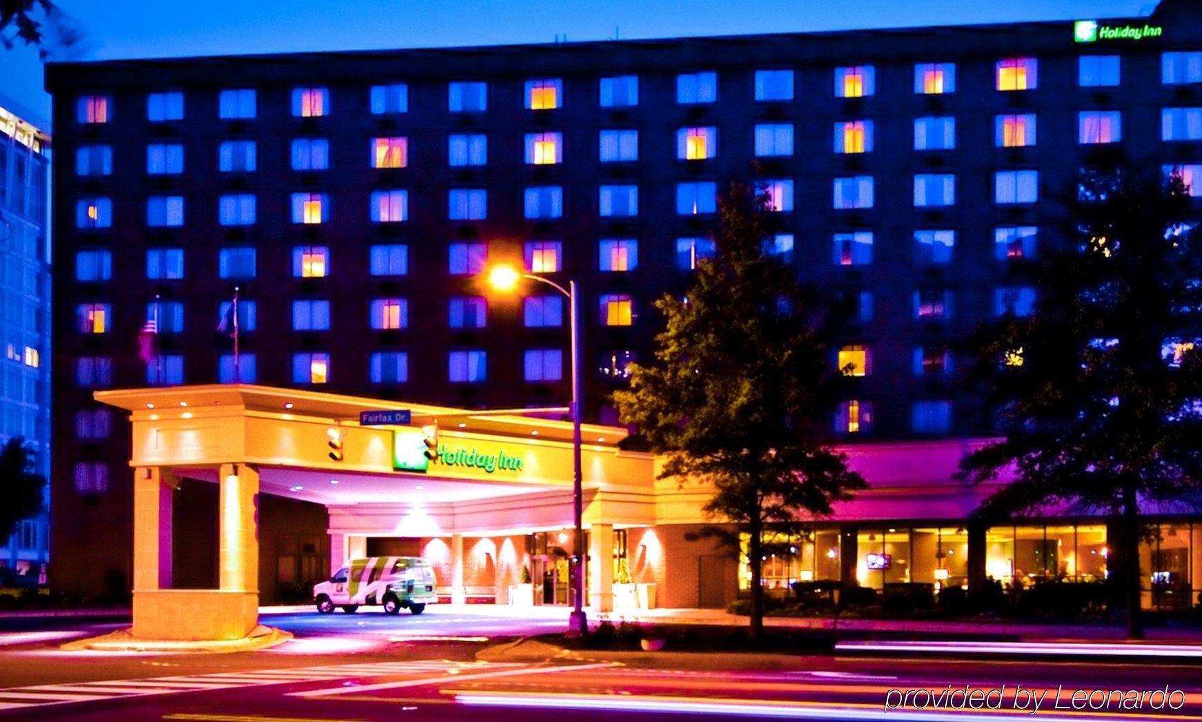 Holiday Inn Arlington At Ballston, An Ihg Hotel Exterior foto