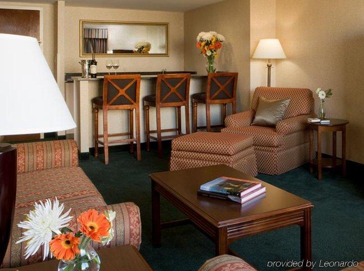 Holiday Inn Arlington At Ballston, An Ihg Hotel Habitación foto
